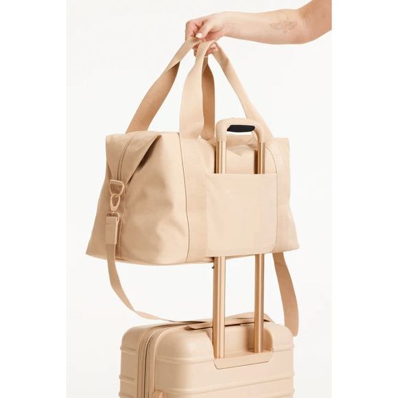NWT BEIS Beisics Duffle in Beige - Picture 5 of 8